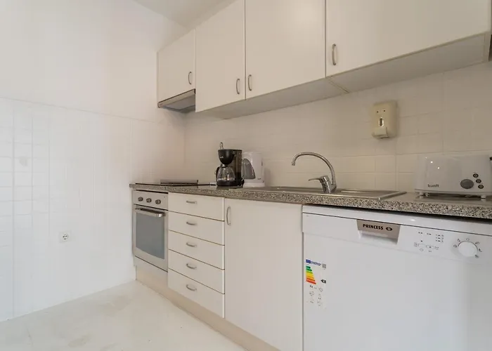 Flh With Balcony Apartamento Funchal (Madeira)