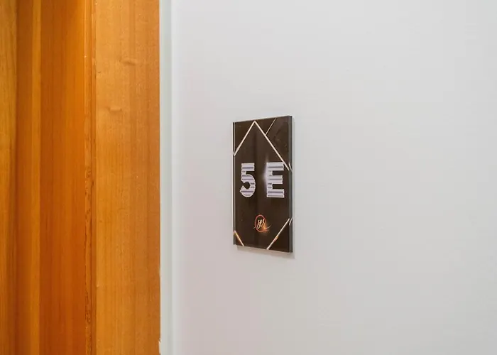 Flh With Balcony Apartamento Funchal (Madeira)